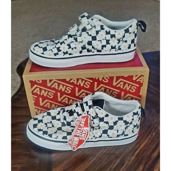 NIB CHECKERBOARD DAISY GIRLS VANS SNEAKERS - Picture 7 of 8